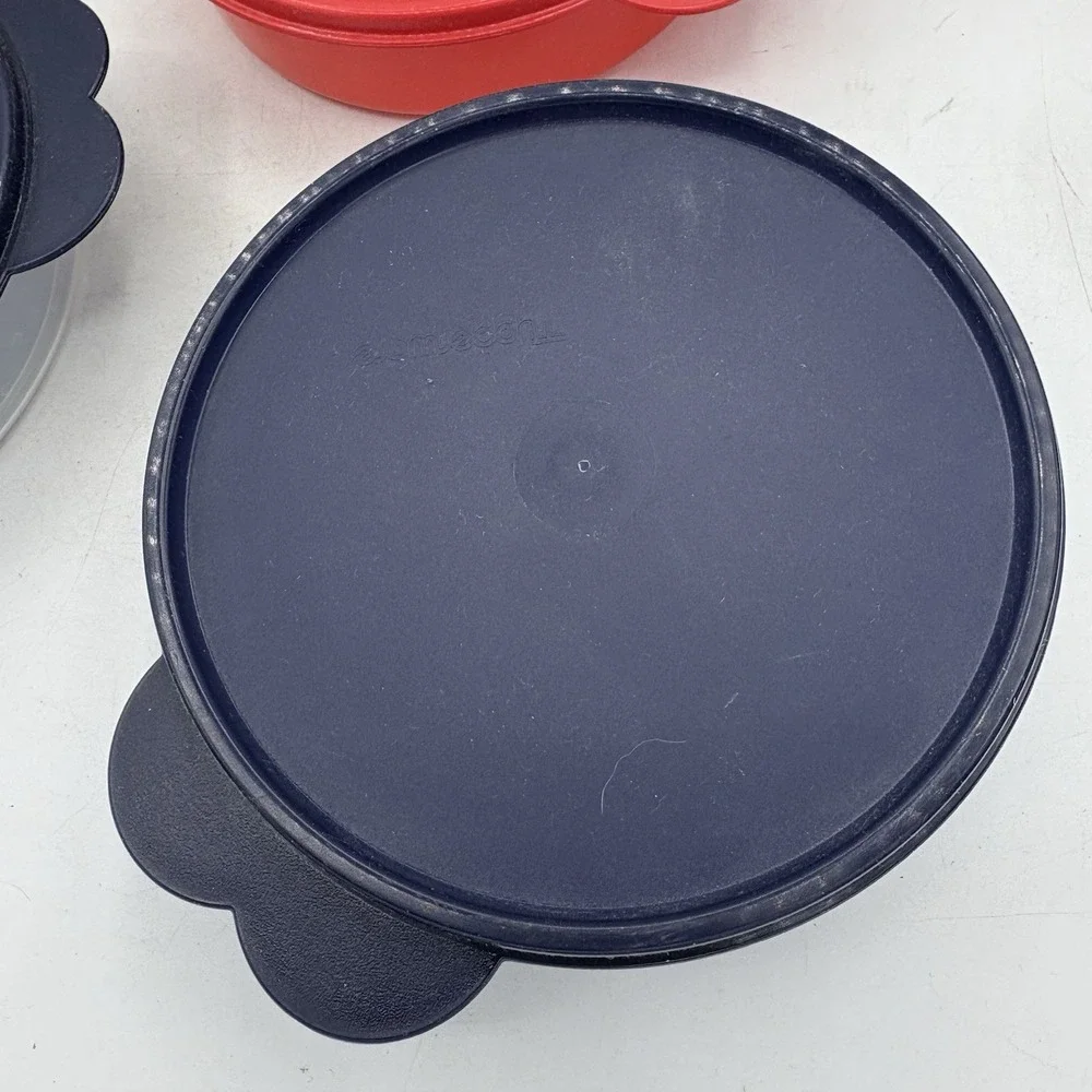 Tupperware Bowls Big Wonders 2 Cup Cereal 1 Red 2 Clear w Seal Lids Lot of 3